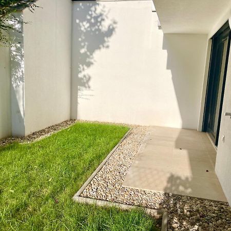 Апартаменты Garden - Free Parking - Modern Вена Экстерьер фото